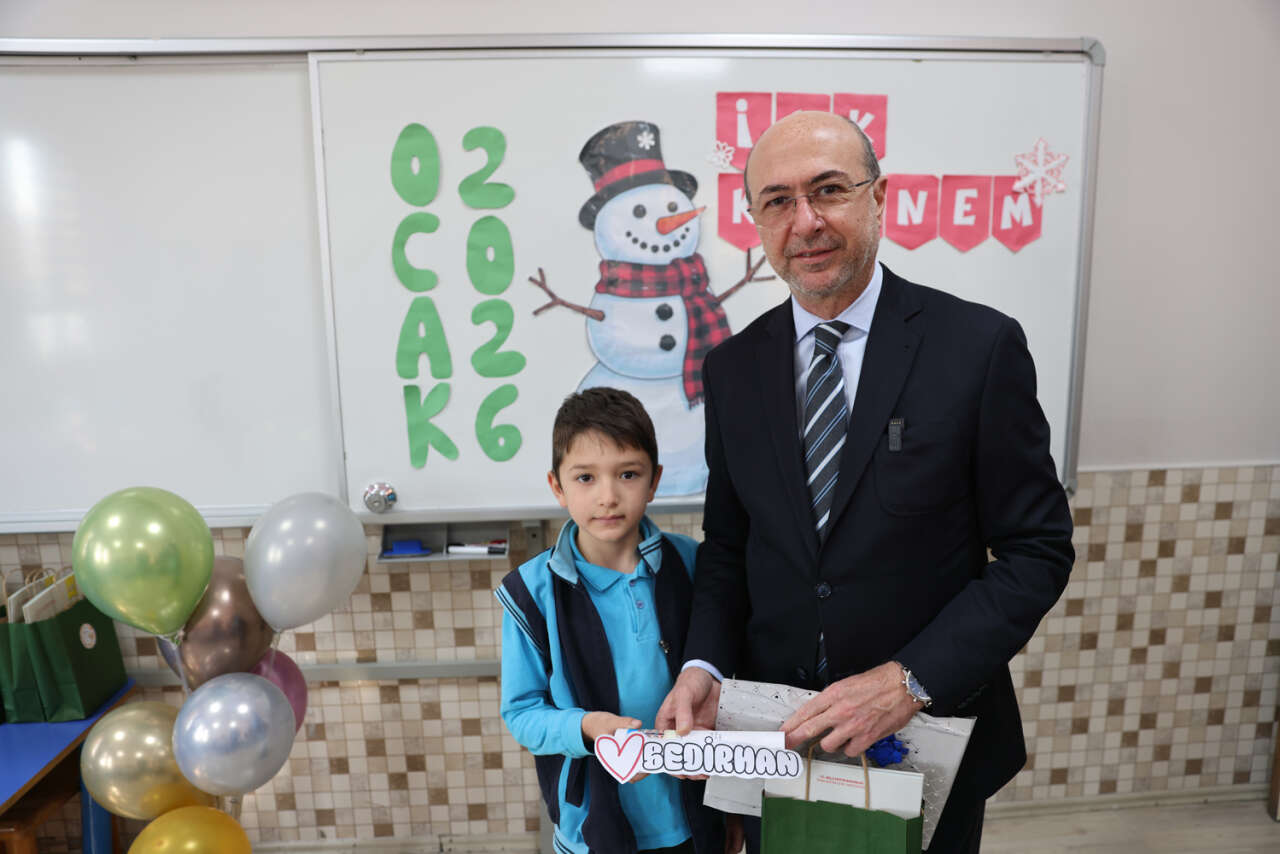 Selçuklu’da öğrenciler karnelerini böyle aldı 7